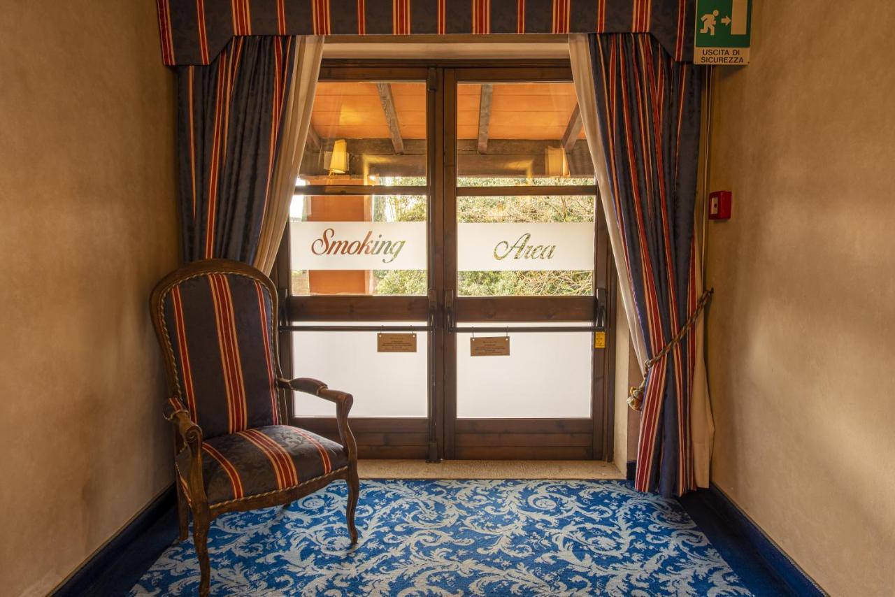 Hotel Boccaccio Кальчиная Экстерьер фото