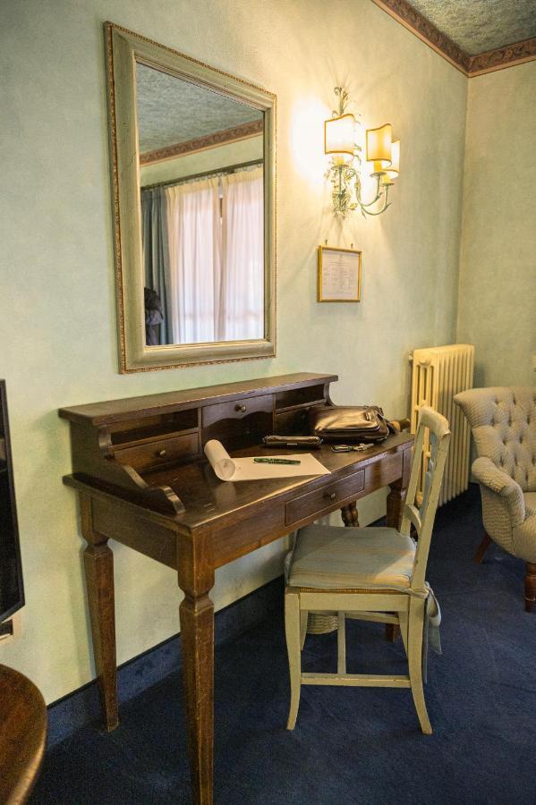 Hotel Boccaccio Кальчиная Экстерьер фото