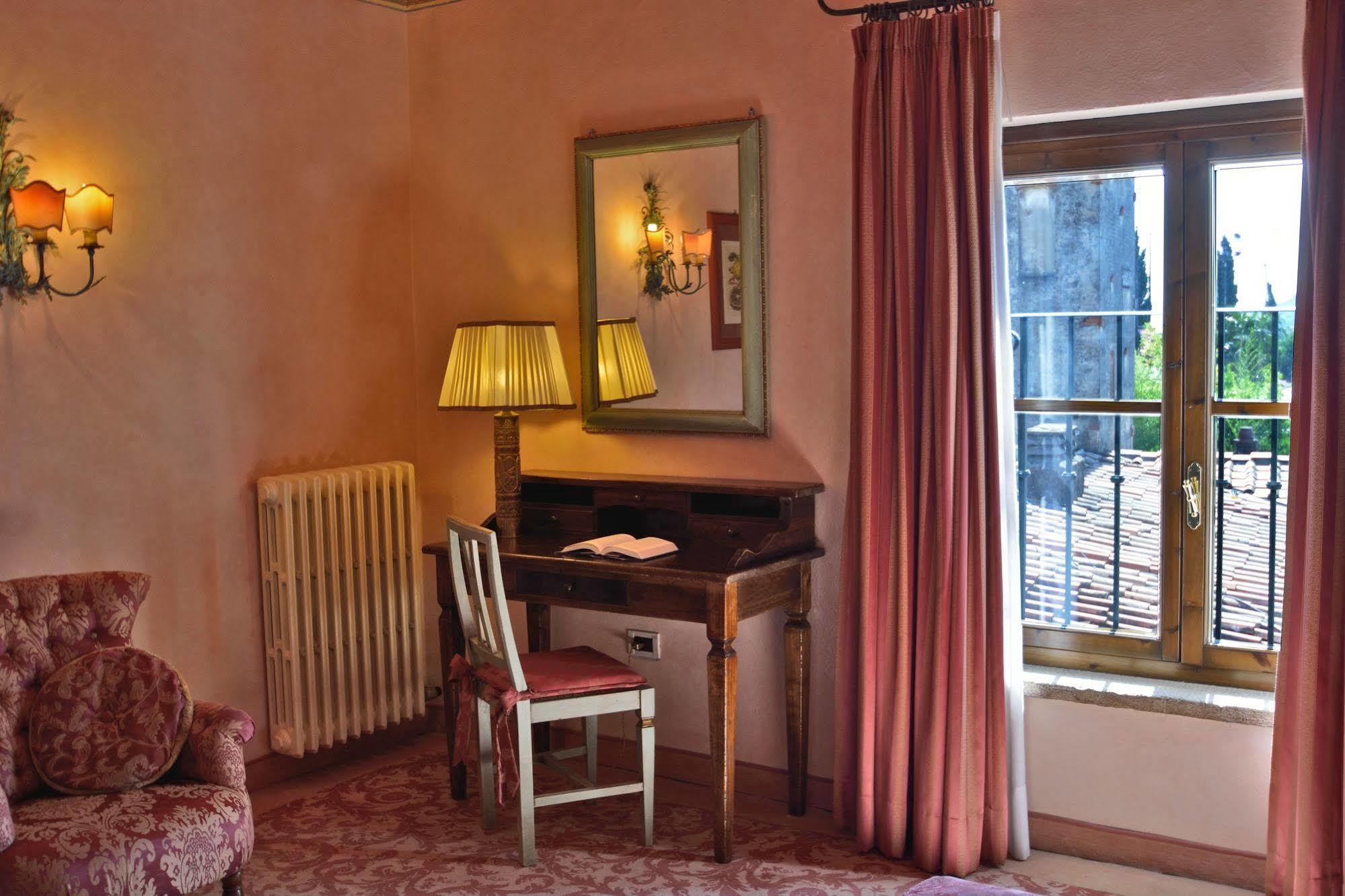 Hotel Boccaccio Кальчиная Экстерьер фото